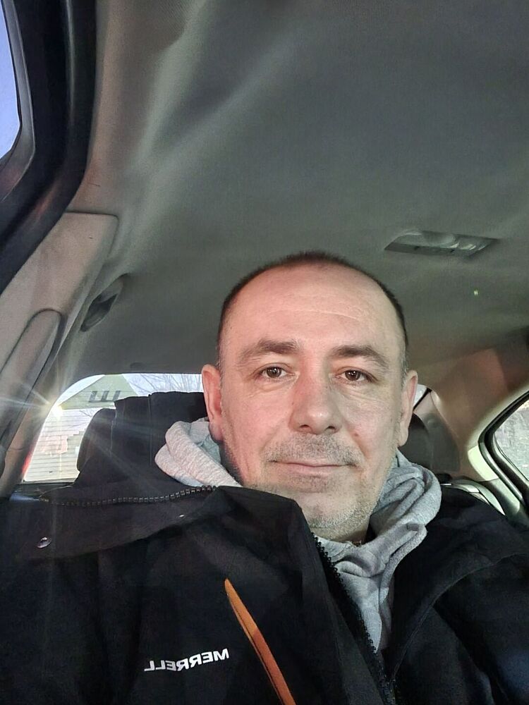  ,   Sasha, 42 ,   ,   