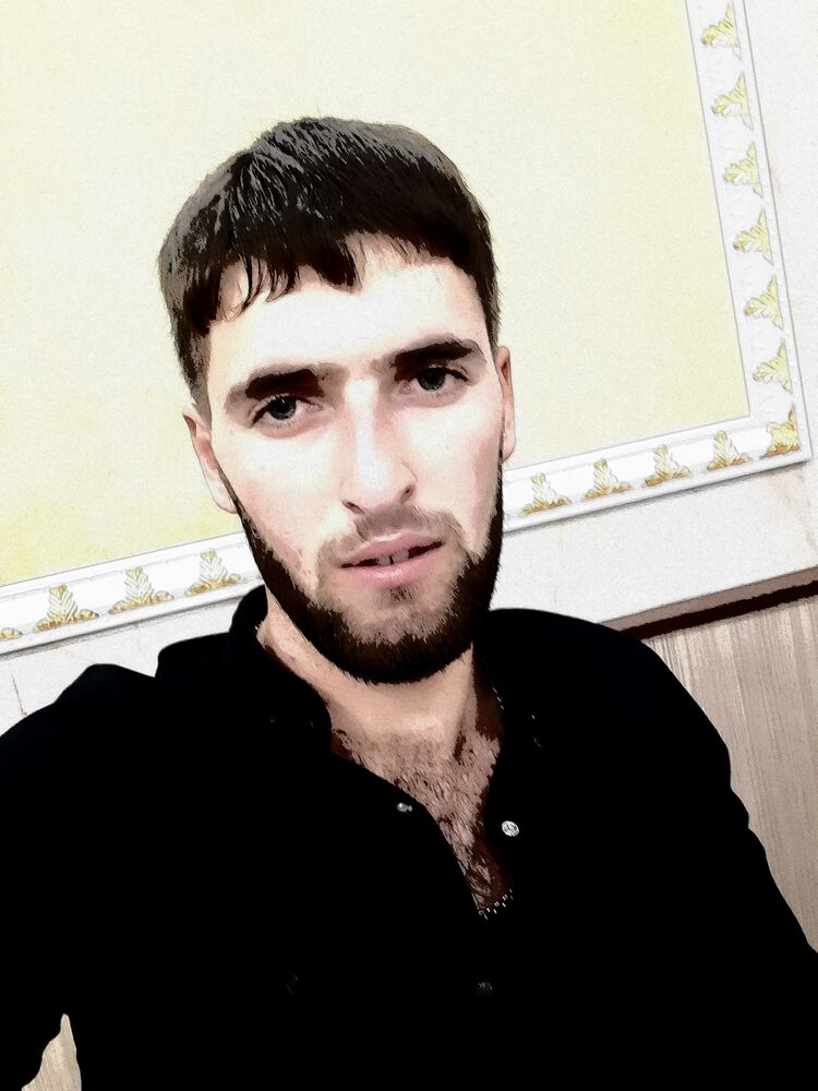  34434172  Hayk, 24 ,    