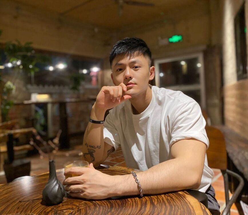  35517272  Li Bo, 35 ,    