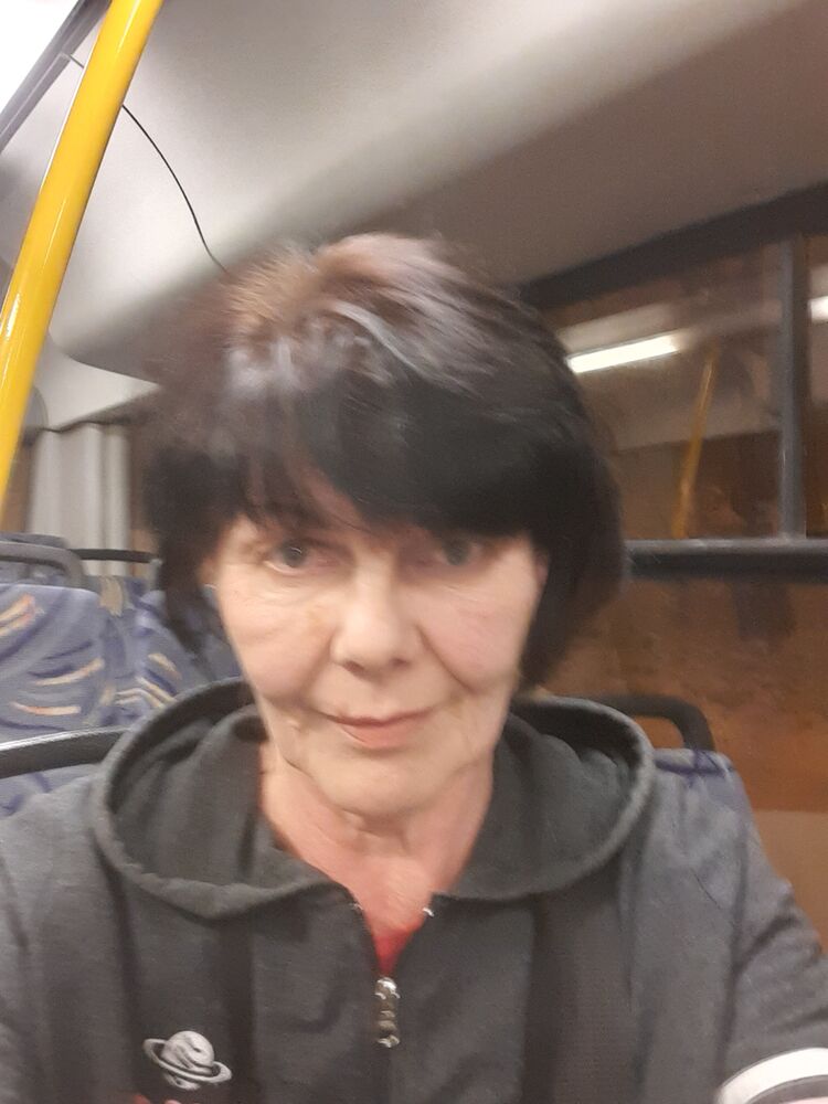  33231122  Olga, 61 ,    