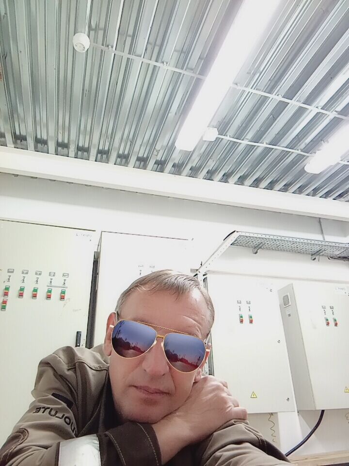  37554972  , 46 ,    