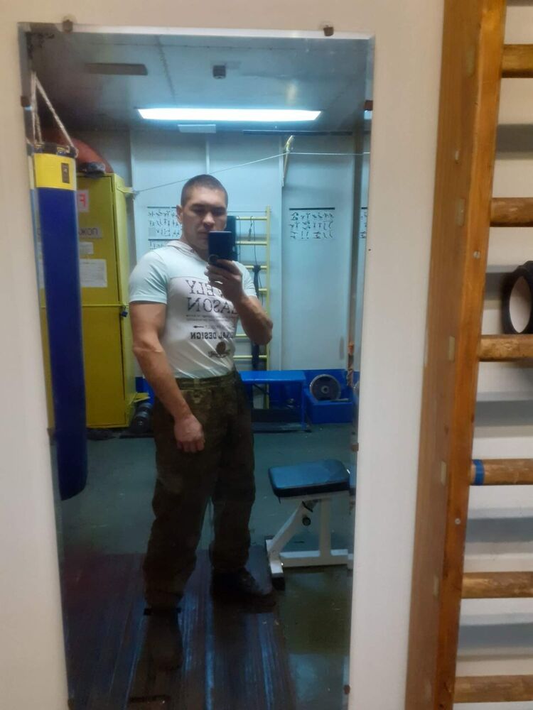  22636522  Alekx, 45 ,    