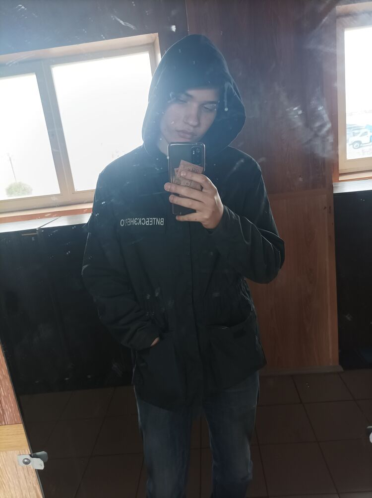  31757652  , 22 ,    