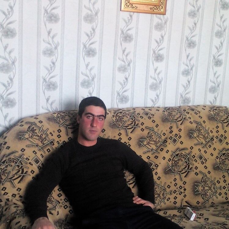  18534242  Arman, 33 ,    