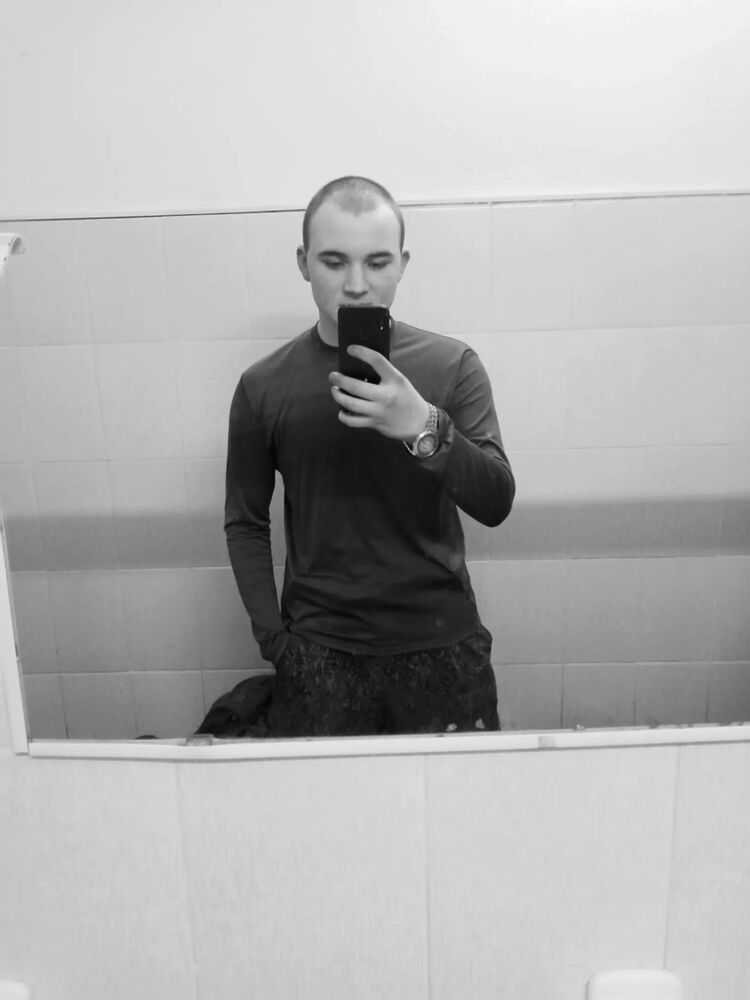  ,   Sergei, 21 ,     , c 