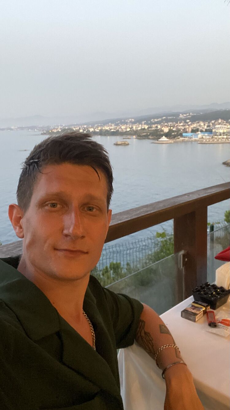  54741382  , 32 ,    -