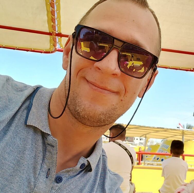  54314742  Jurij, 34 ,    