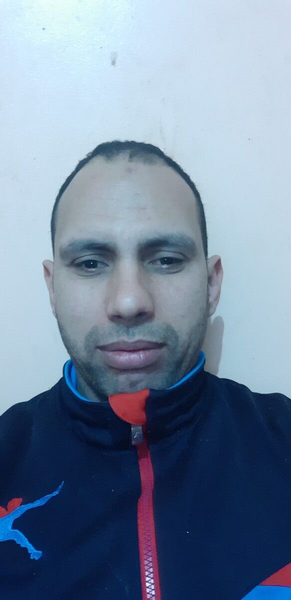  19115552  MohamED, 39 ,    Vaiano