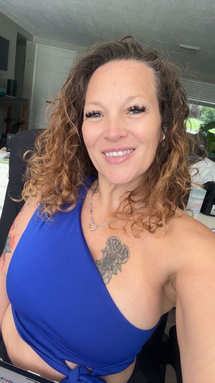  Kiskunhalas,   Charlotte, 41 ,   ,   , c , 