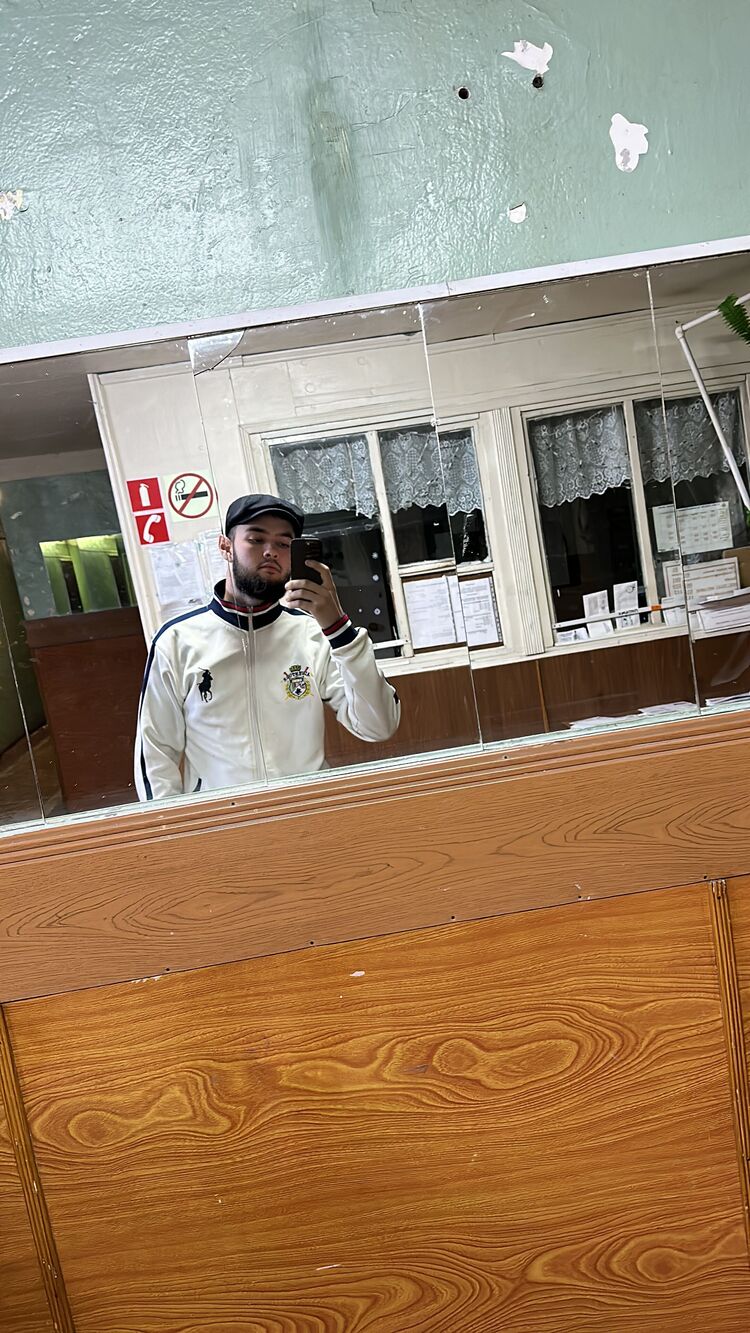  38170442  , 24 ,    