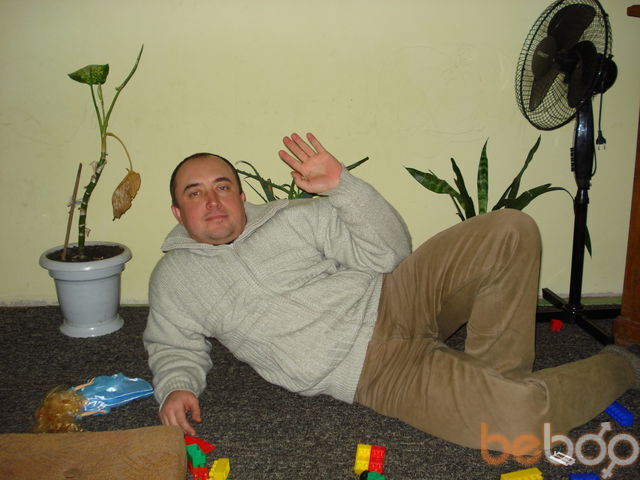  1085742  Vladimir, 55 ,    