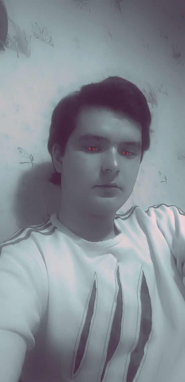  31087402  Toni, 24 ,    