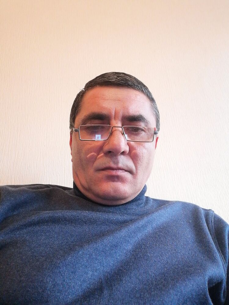  18378372  Hik, 54 ,    