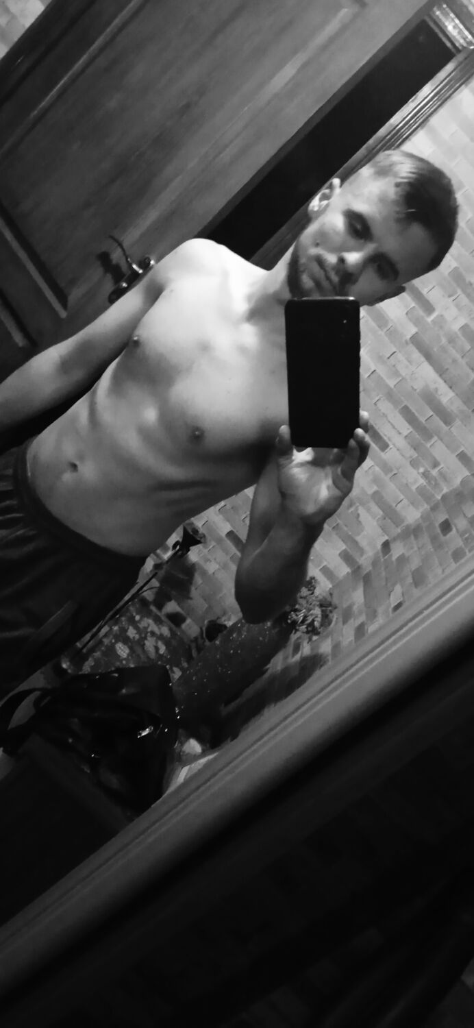  47862972  Oleksiy, 22 ,    
