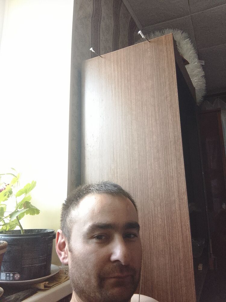  44384542  Yusuf, 35 ,    -
