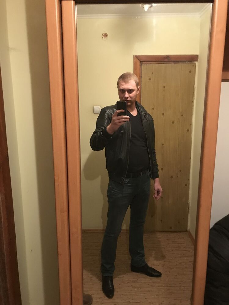  ,   Vadim, 39 ,   