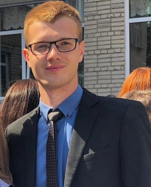  44713392  Andrey, 24 ,    