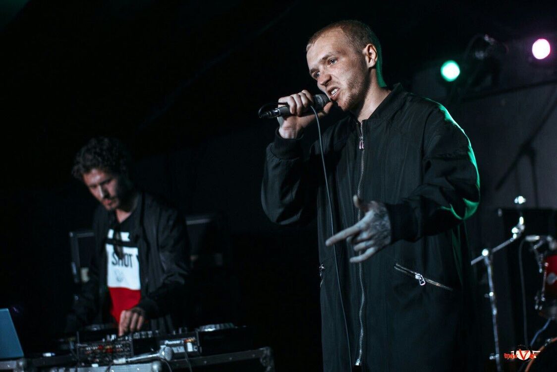  27705572  , 34 ,    -