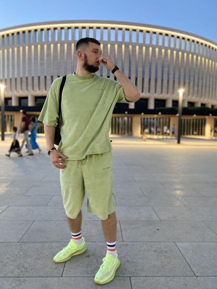  33058352  , 24 ,    -