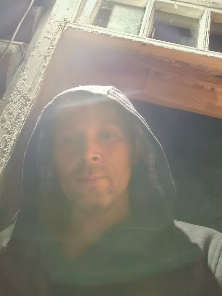  ,   Aleks, 42 ,   ,   