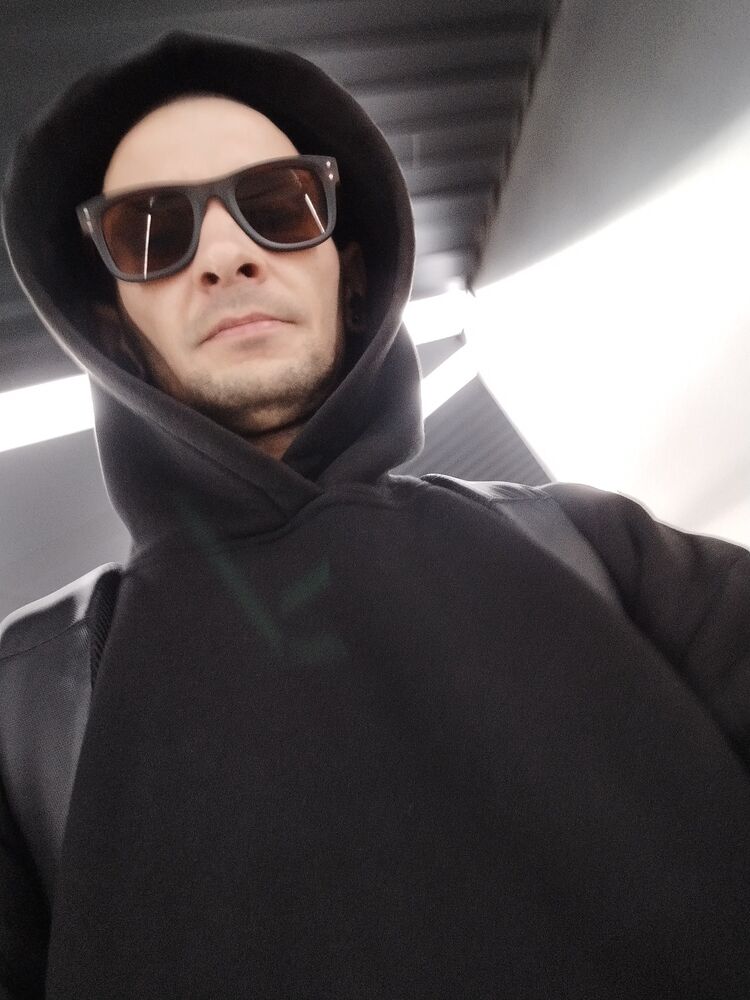  54379792  Mogu, 31 ,    