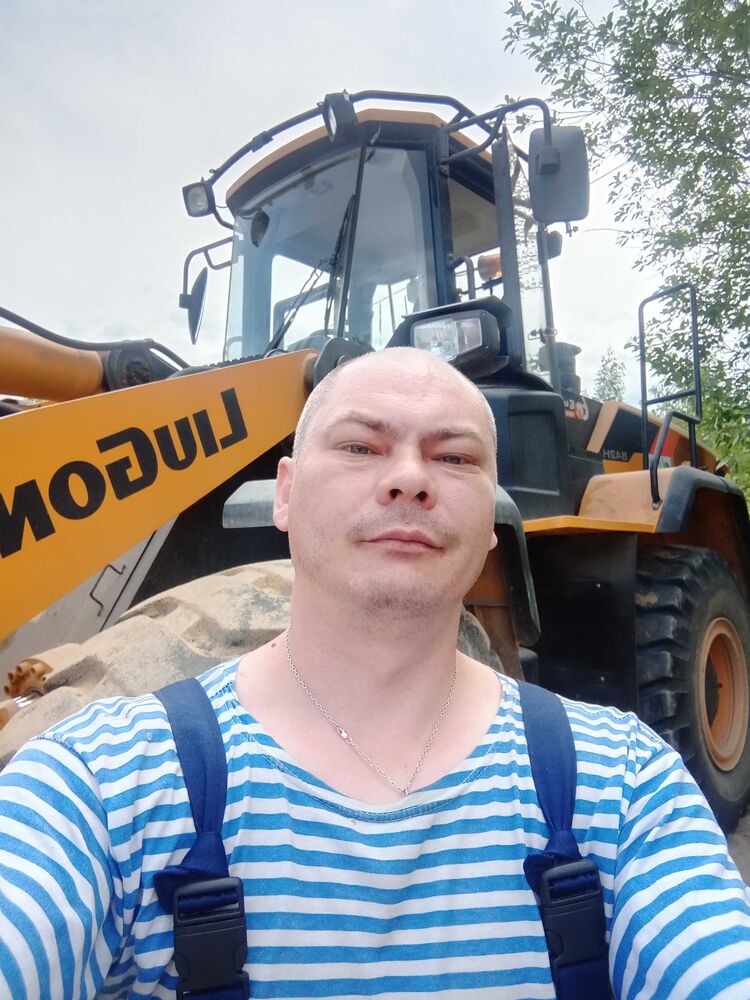  ,   Vladimir, 44 ,   ,   , c 