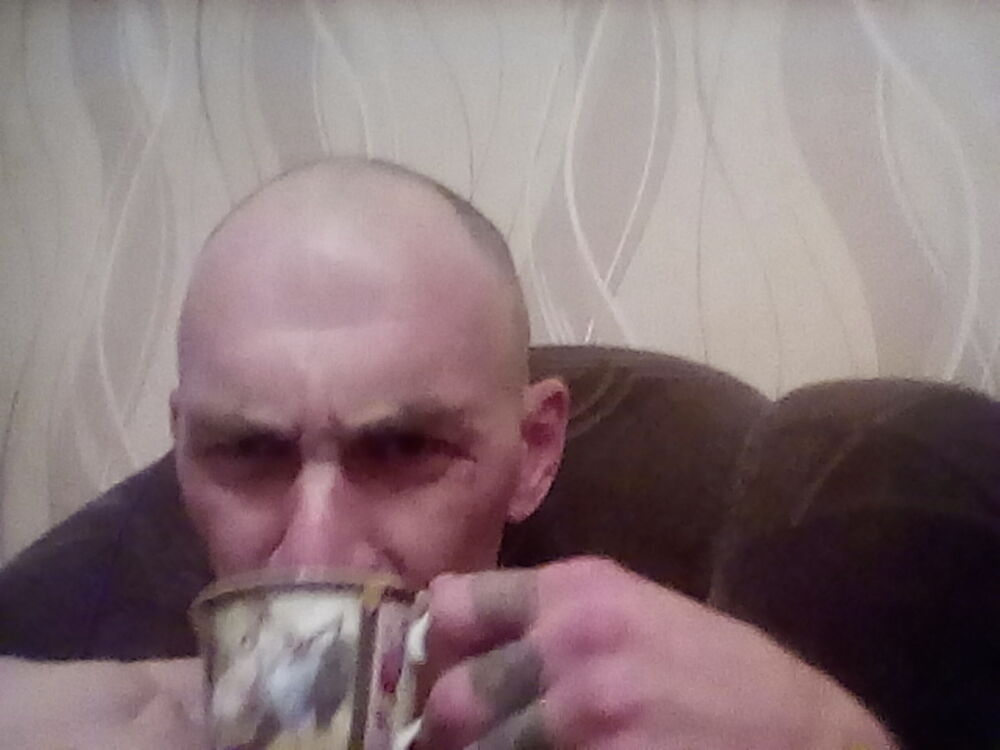   ,   Maks, 44 ,  
