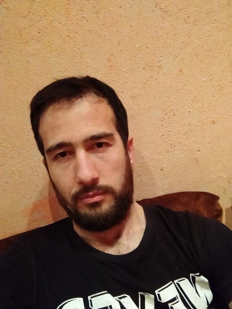  21278882  Sultan, 37 ,    