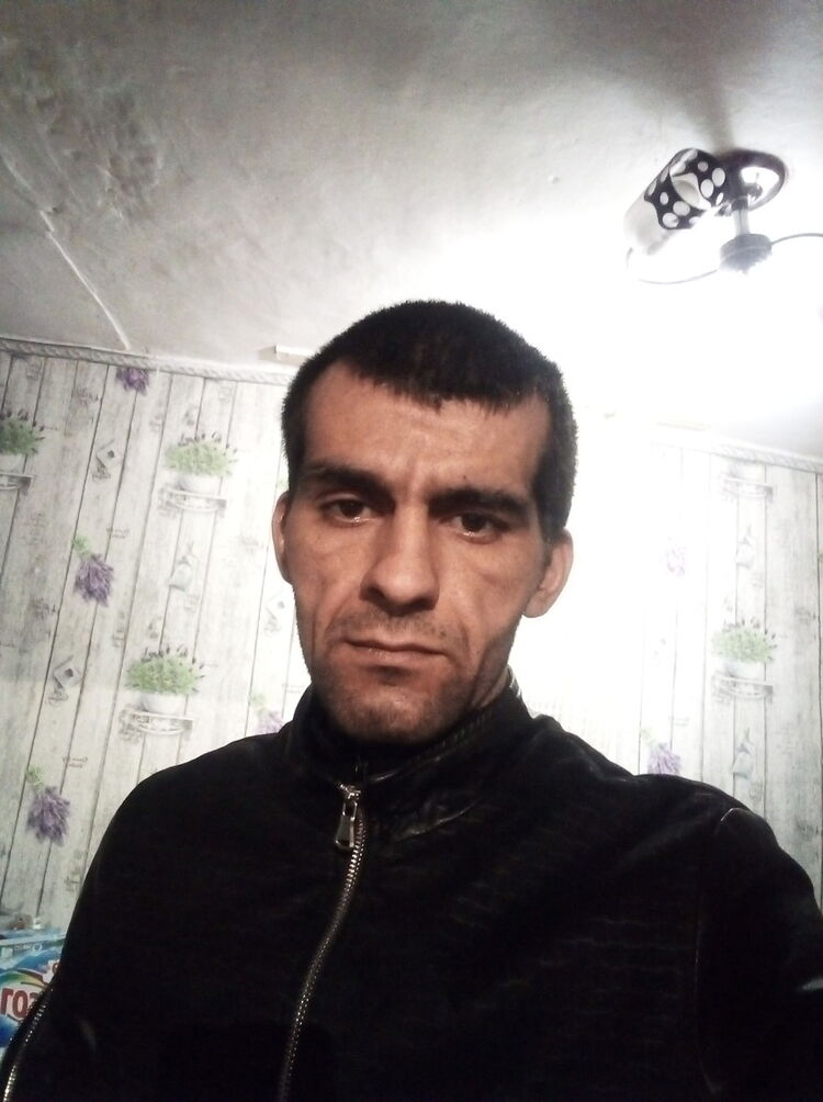  ,   Jamal, 35 ,   ,   , c , 