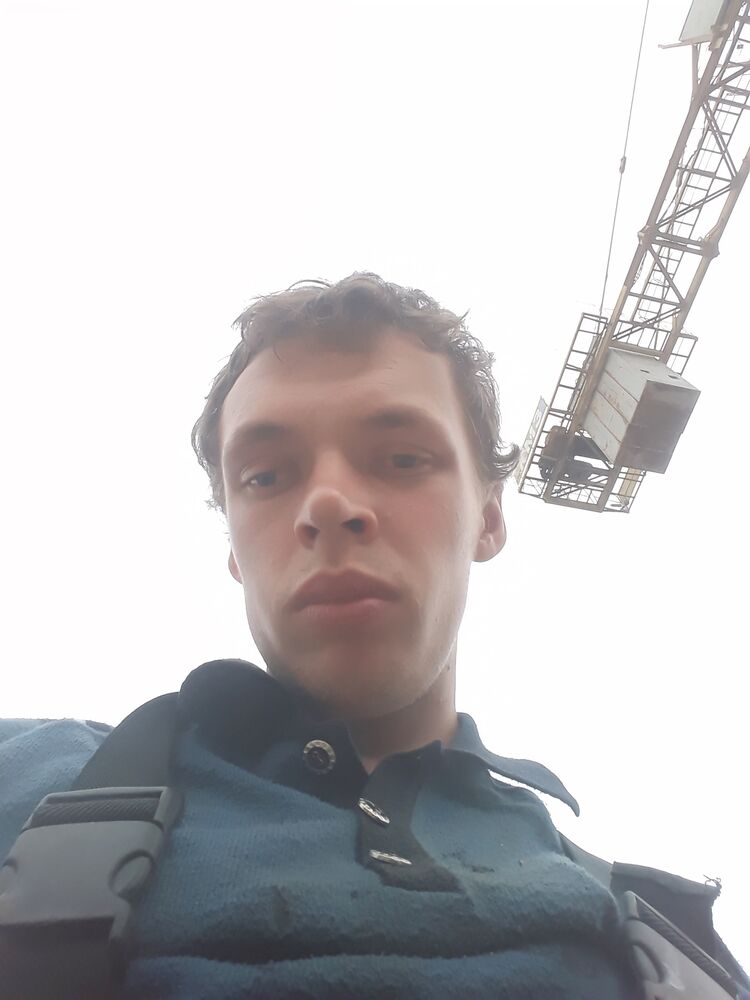  42823702  , 24 ,    