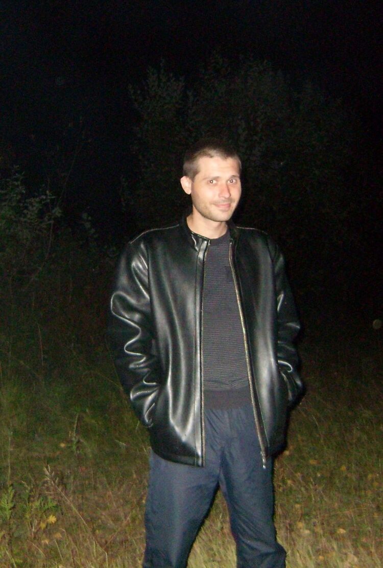  5763422  Sergei, 43 ,     