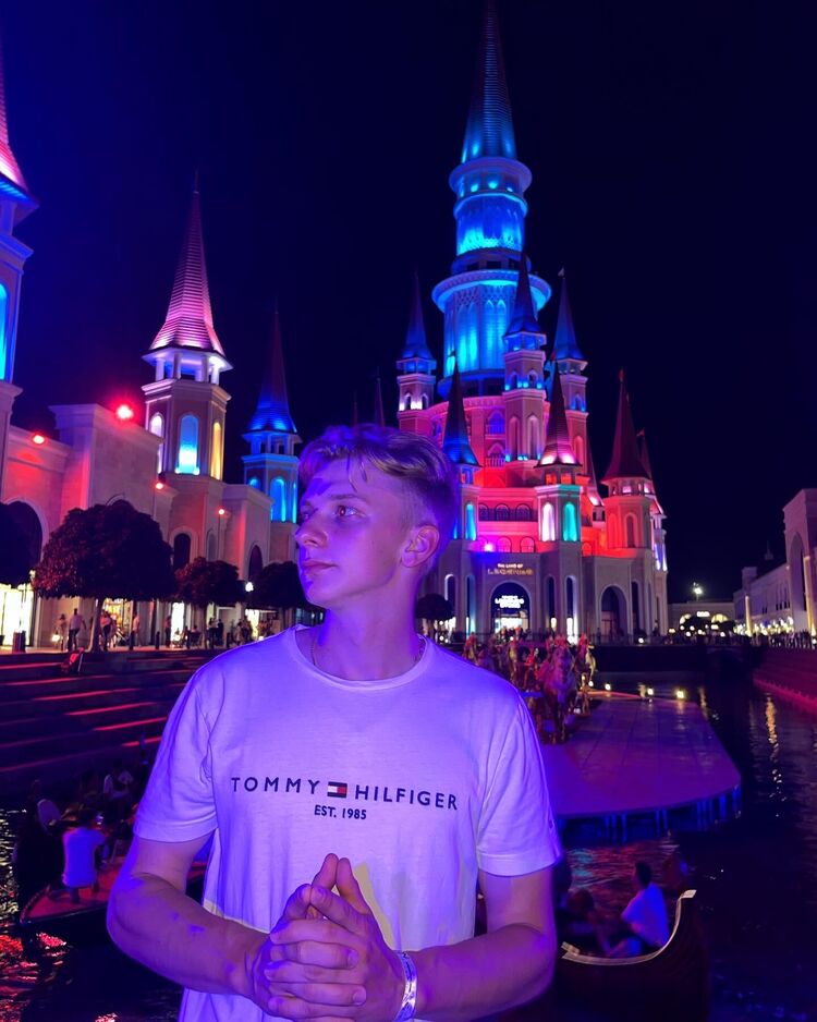 ���� 40908352 ����� �������, 21 ���, ���� ���������� � �����-����������