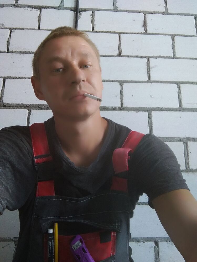  46307882  , 37 ,    