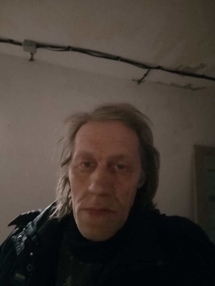  49348782  Pavel, 50 ,    