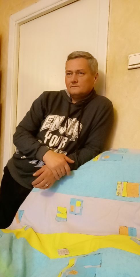 24452832  , 49 ,    