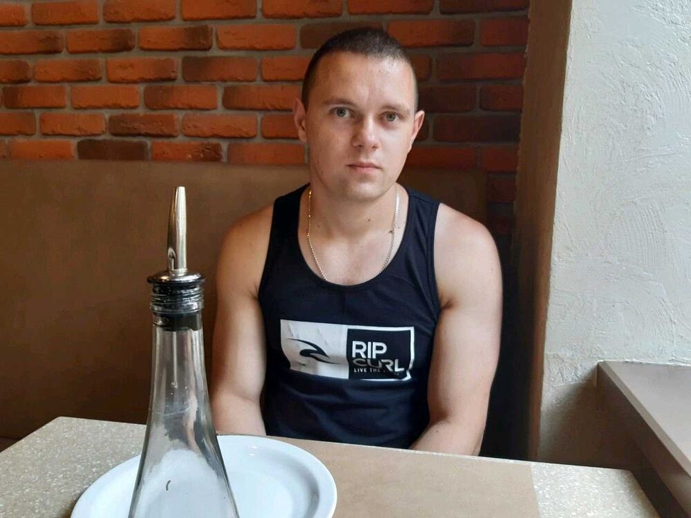  ,   Vitalij, 30 ,   