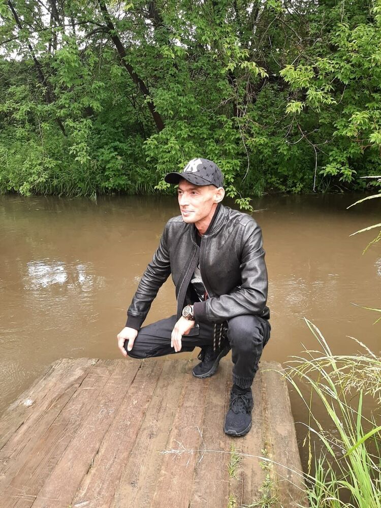  31929932  Alexey, 46 ,    