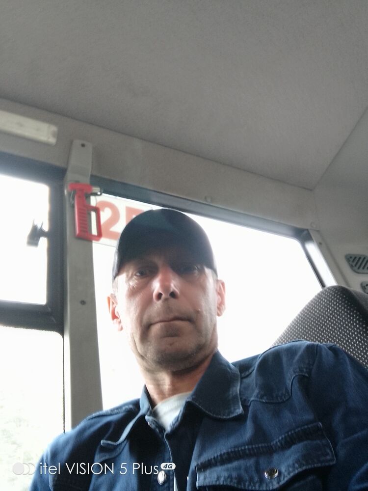  46156412  , 52 ,    