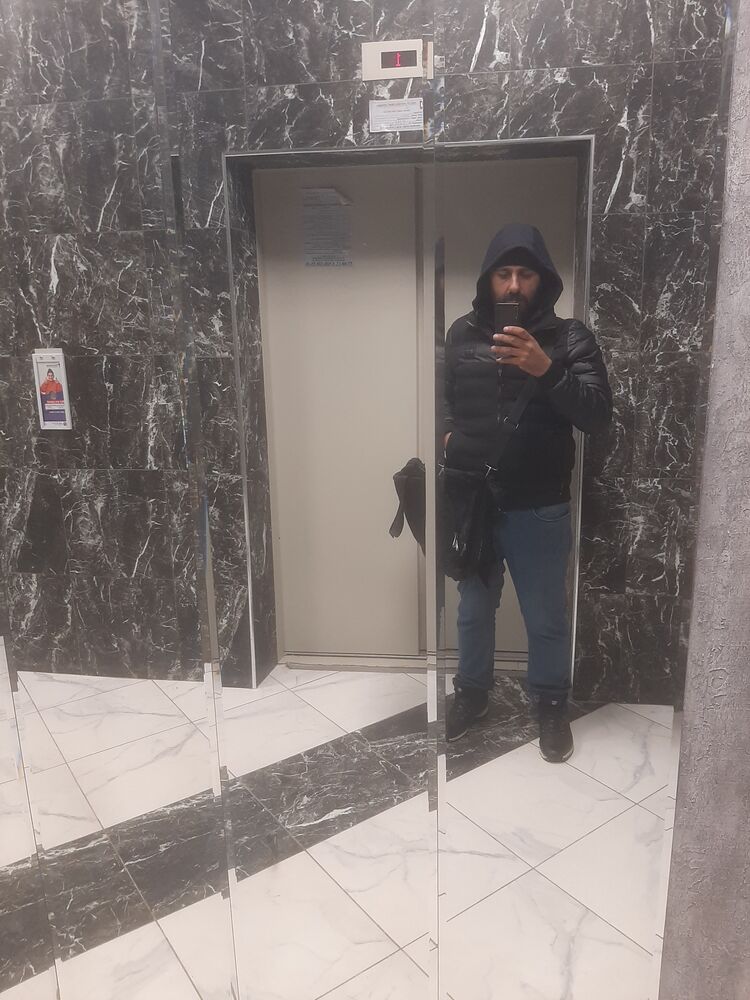  34148732  Alik, 37 ,    
