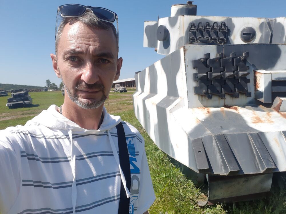  ,   Andr, 46 ,   
