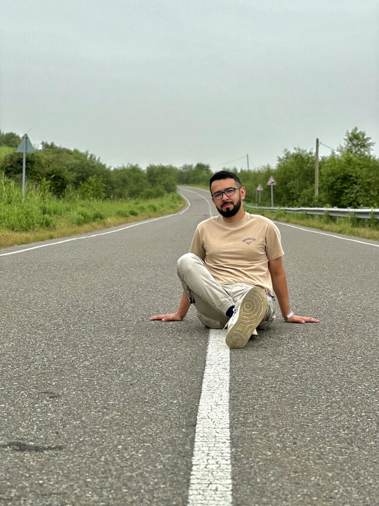  51526512  , 27 ,    