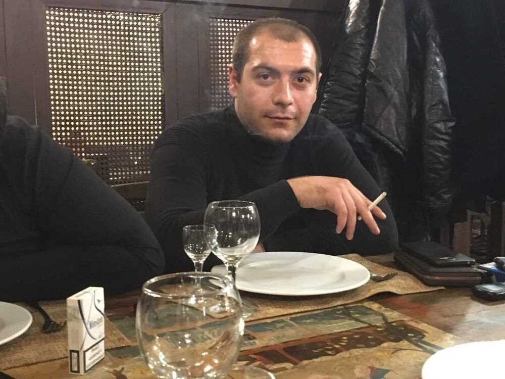  ,   Harut, 32 ,   ,   , c 