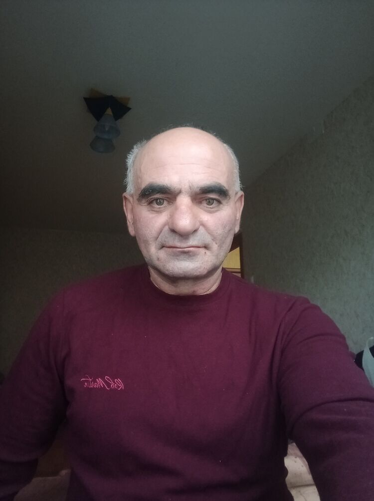  38578602  , 54 ,    