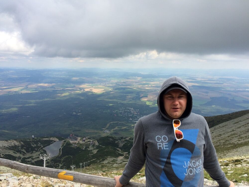  8322532  Karlis, 39 ,    