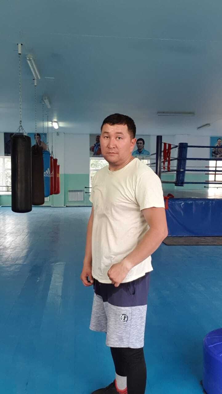  ,   Adil, 40 ,     , c 