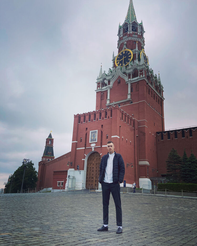  38212222  , 25 ,    -