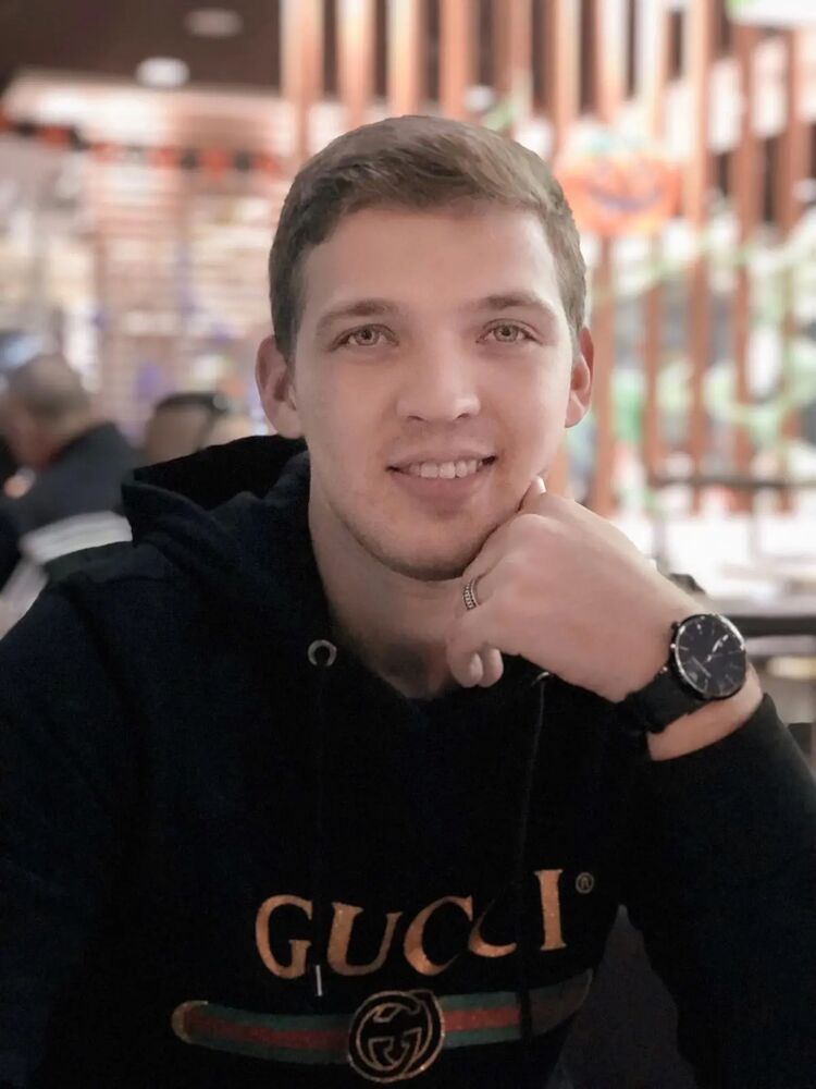  39538572  Ruslan, 33 ,    Rome