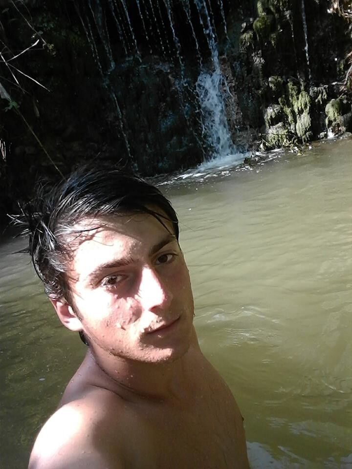  ,   Adami, 27 ,   ,   , c 