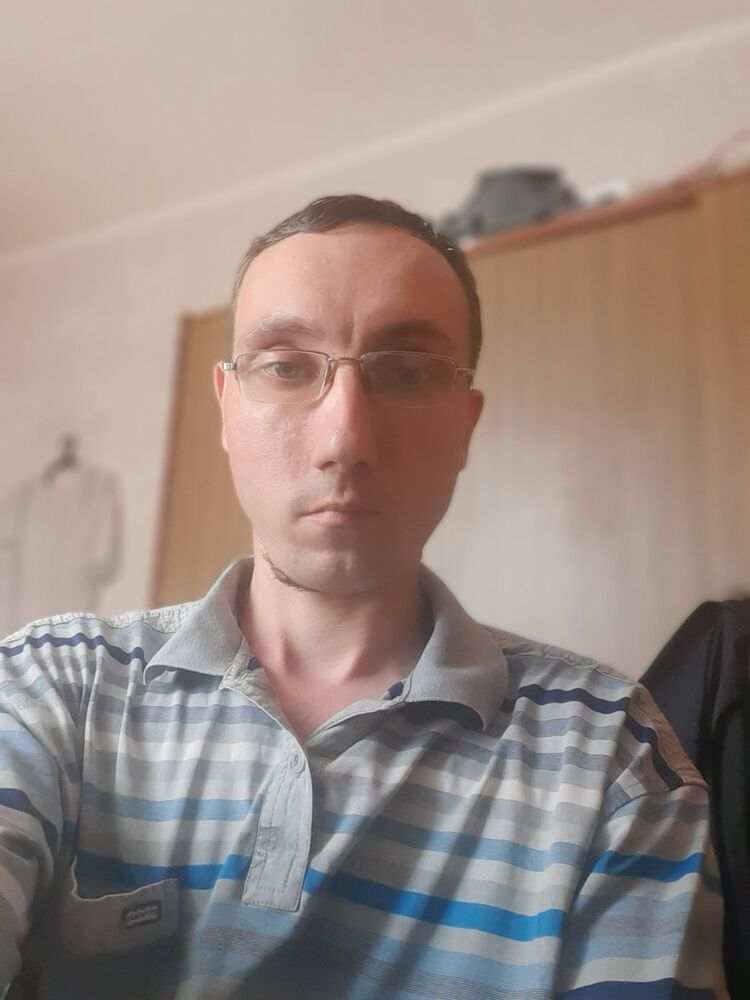  37113972  , 36 ,    