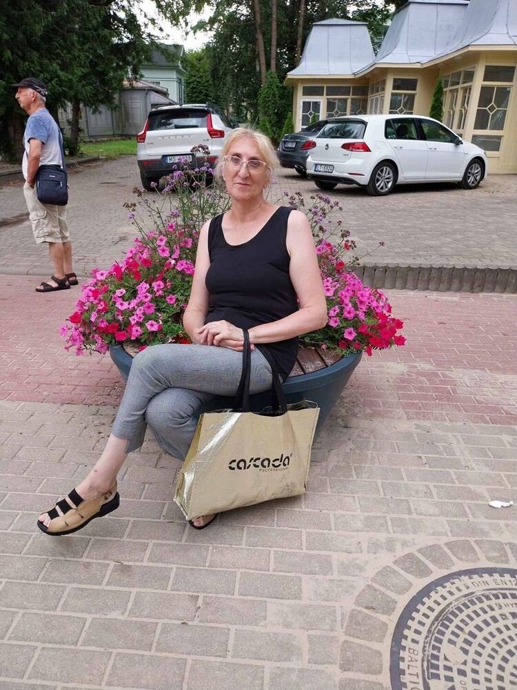  ,   Irina, 58 ,   ,   